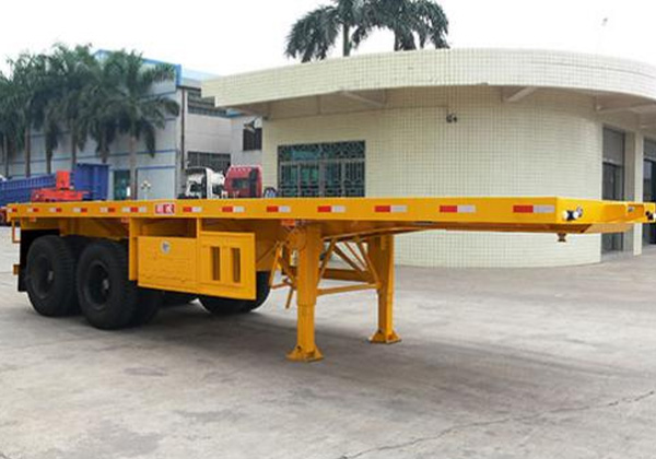 平板運(yùn)輸半掛車(chē)