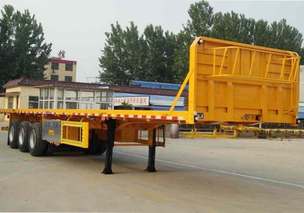 平板運(yùn)輸半掛車(chē)